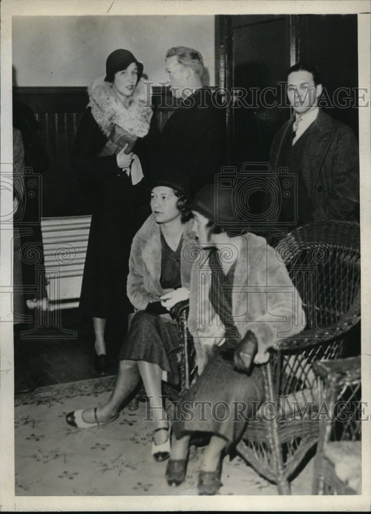 1932 Ruth And Gwinn Vaux With Miss Mary Ingersoll At Police Station - Historic Images