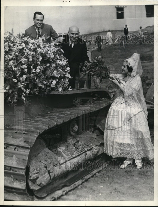 1935 Gov. Frank Merriam Driving A Flowered Decorated Tractor - Historic Images