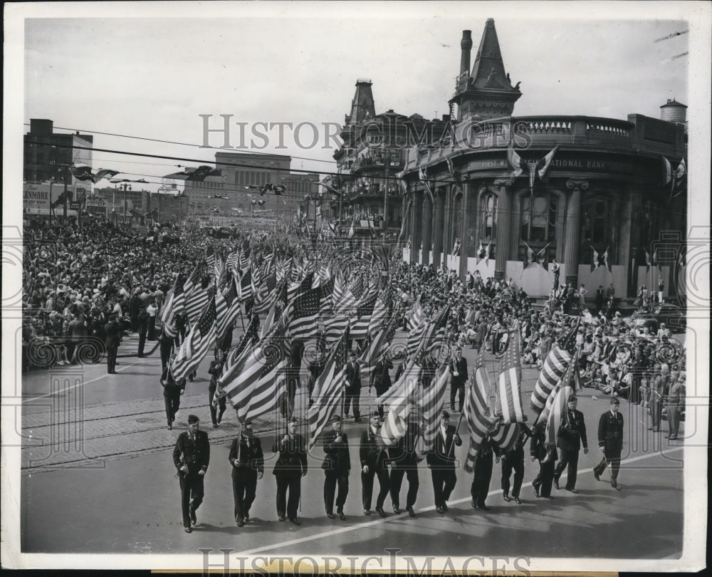 1941 Press Photo American Legion Parade in Milwaukee, Wisconsin - ney11252-Historic Images