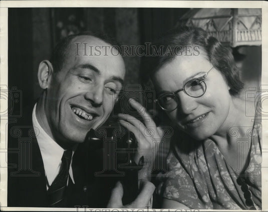 1935 Press Photo John Ohlson Informed of Irish Sweepstakes Winnings - Historic Images