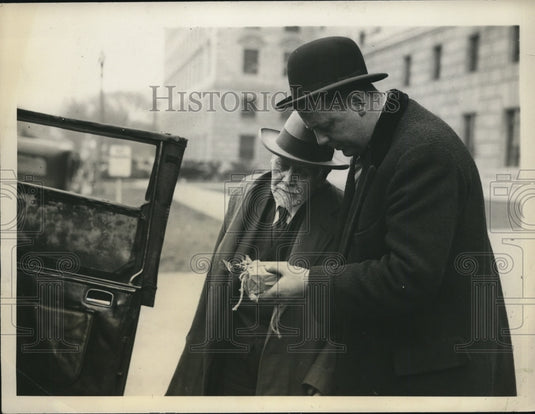 1932 Press Photo Packaged for Dr.Julius Klein, Sec.of Commerce tested for bombs-Historic Images