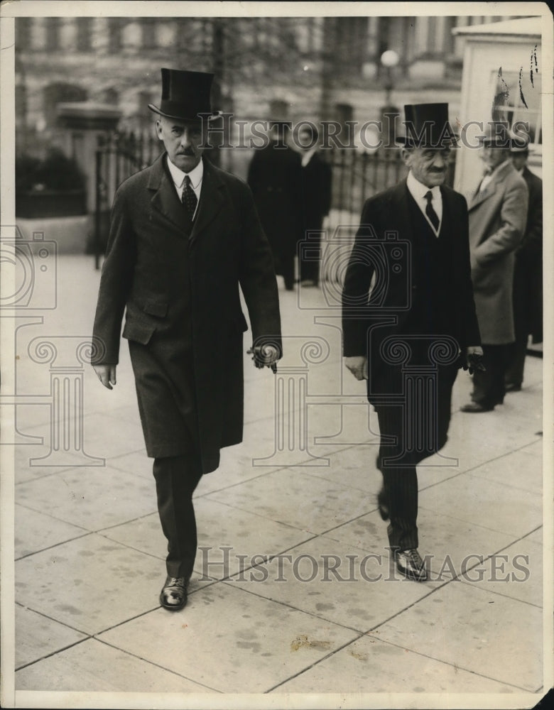 1929 Press Photo Henry D.Simson and Dr. D.S Rowe at funeral of James w.Good-Historic Images