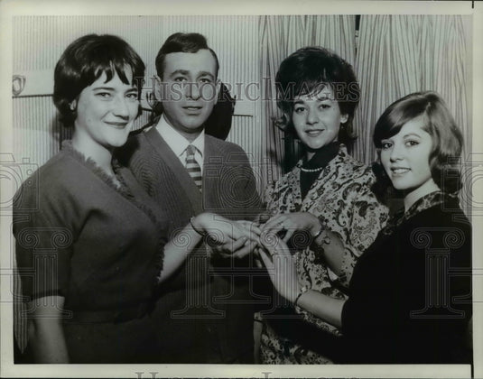 1962 Press Photo Guests at Play "A Family Affair" - ney12451 - Historic Images