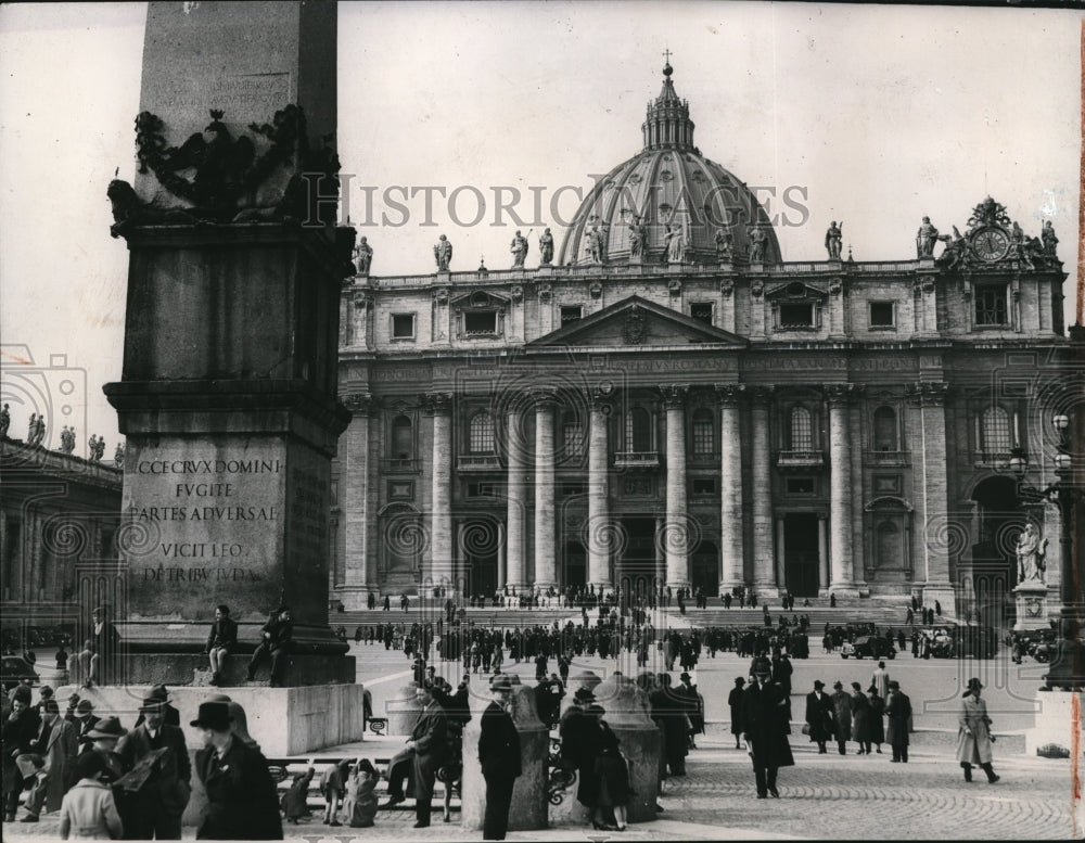 1939 Press Photo Scene outside the St.Peter&#39;s in Rome before conclave met-Historic Images