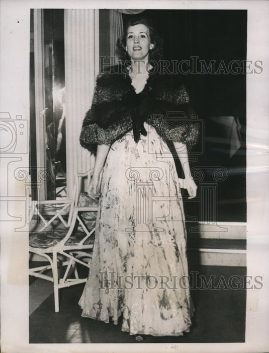 1938 Press Photo Mrs. Barclay Warburton, Wife of Man Killed in Hunting Accident - Historic Images