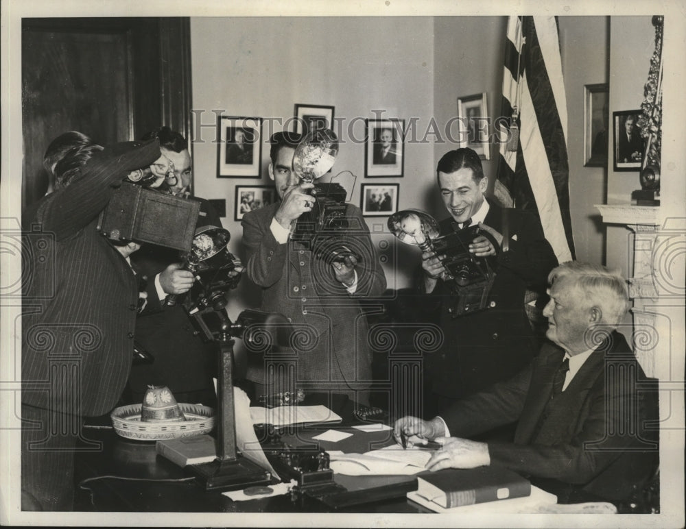 1937 Press Photo Vice President John Garner Poses for Press on 69th Birthday-Historic Images