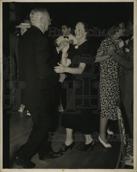 1938 Press Photo Orson D. Munn & Wife Dancing - ney17824-Historic Images