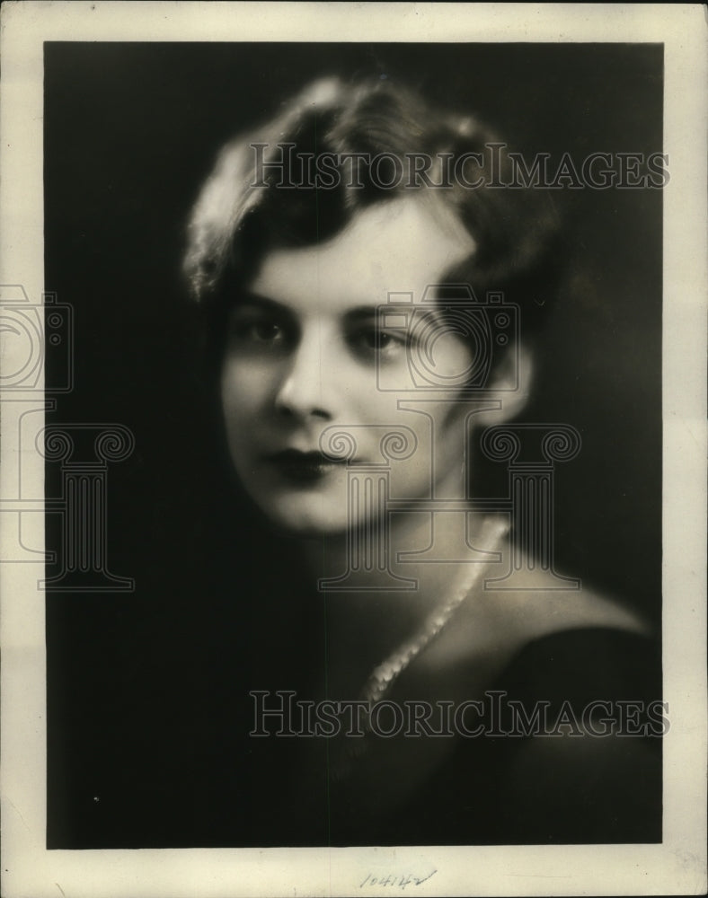1929 Press Photo Lyla Brown &quot;Queen of May&quot; at Macon Women&#39;s College, Virginia - Historic Images