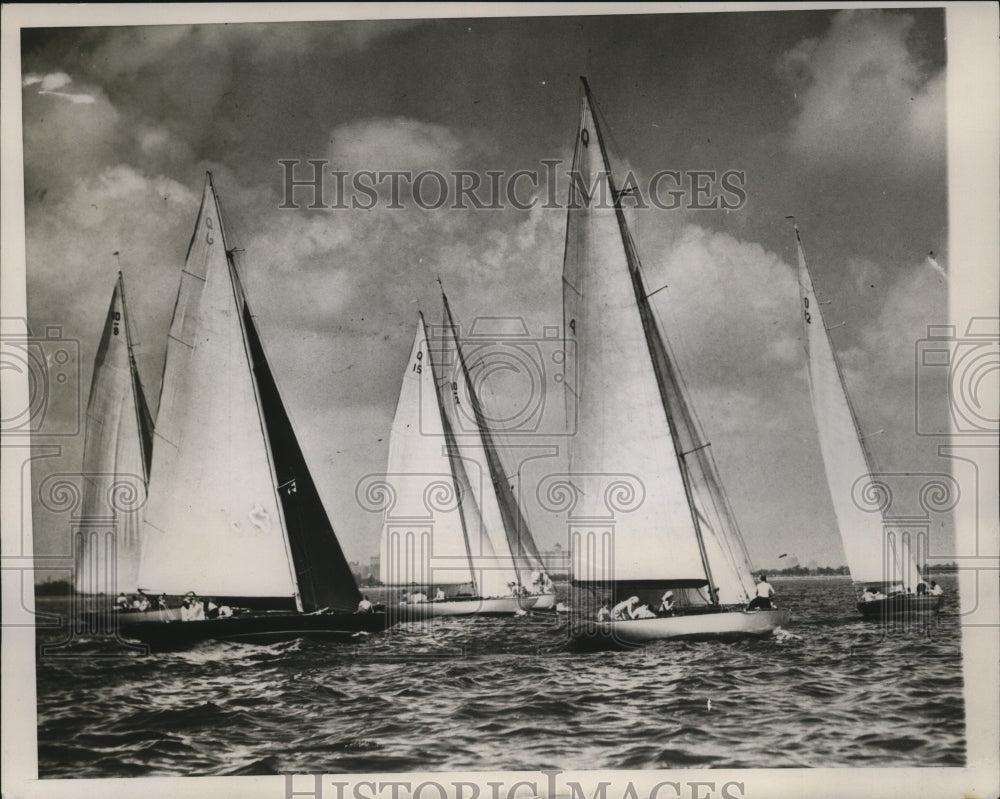 1947 Universal Class Boat Race in Chicago Lake Front Regatta Season - Historic Images