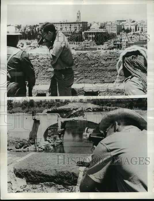 1962 Press Photo Bill Hartigan Cameraman for On Jordan's Stormy Banks-Historic Images