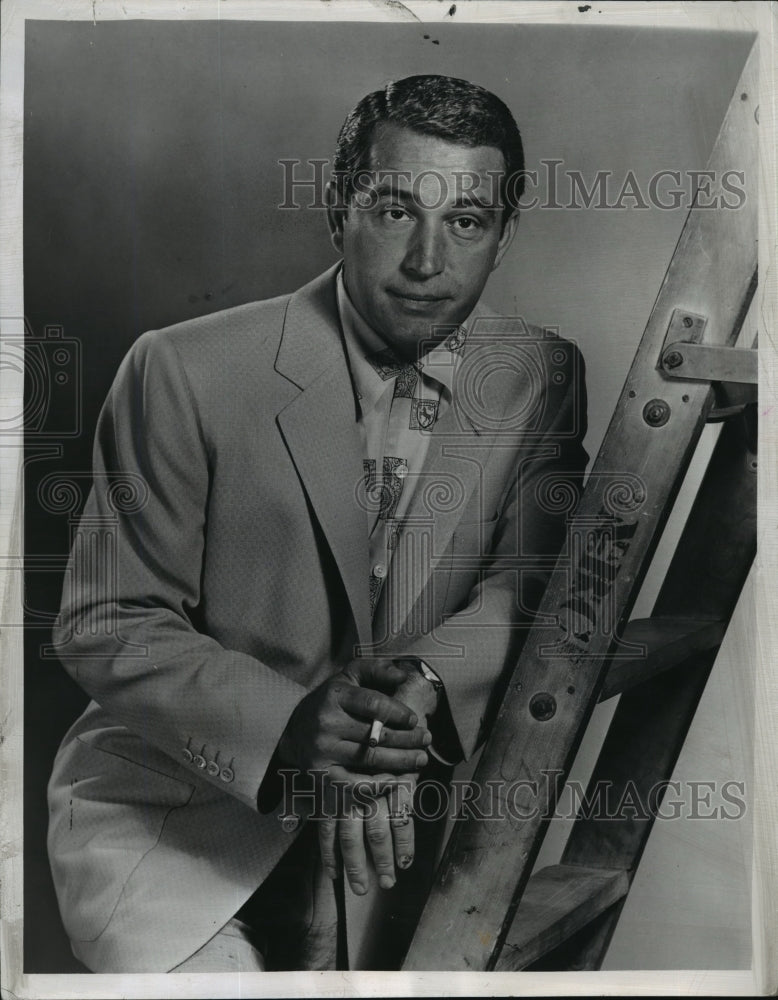 1957 Press Photo Singer Perry Como Portrait - ney22312 - Historic Images