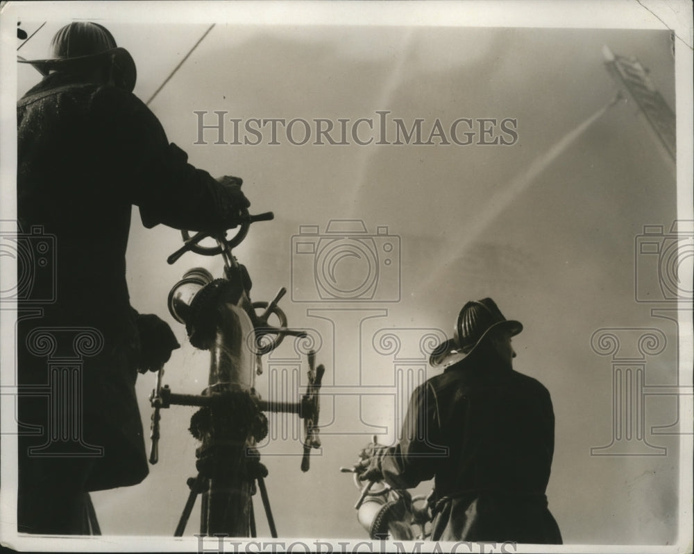 1938 Press Photo Fireman Tillerman Thomas Matthews of Washington, DC - ney23628 - Historic Images