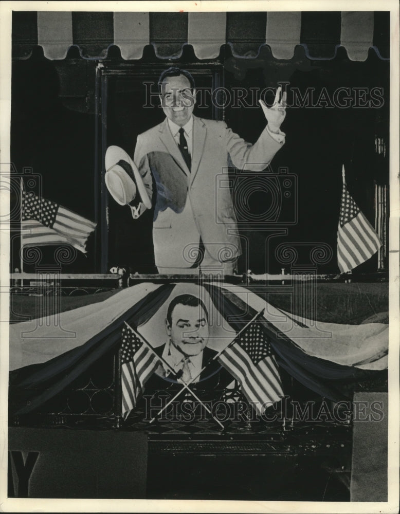 1964 Press Photo &quot;Whistle Stopping with Jonathan Winters&quot; comedy tour-Historic Images