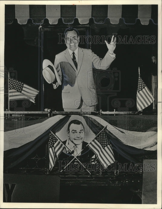 1964 Press Photo "Whistle Stopping with Jonathan Winters" comedy tour-Historic Images