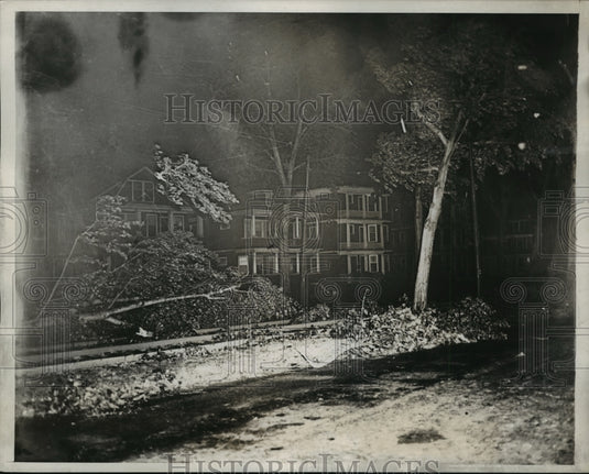 1938 Press Photo Hurricane High Winds on Street Scene in Boston, Massachusetts - Historic Images