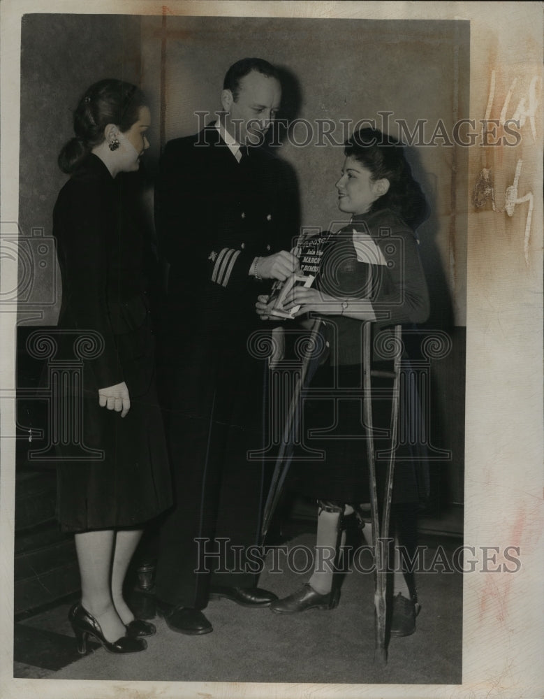 1946 Press Photo Charlotte Berman Has Special Interest in March of Dimes with-Historic Images