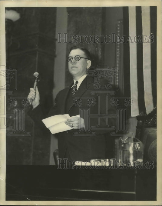 1933 Press Photo Ray L Oydam President of Convention Announces End of Prohibitio - Historic Images