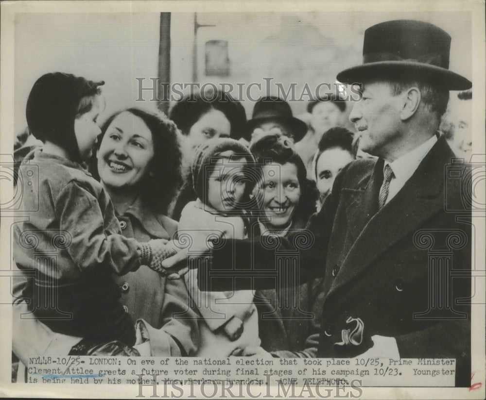 Press Photo Prime Minister Clement Attles Greets Future Voter During Finals - Historic Images