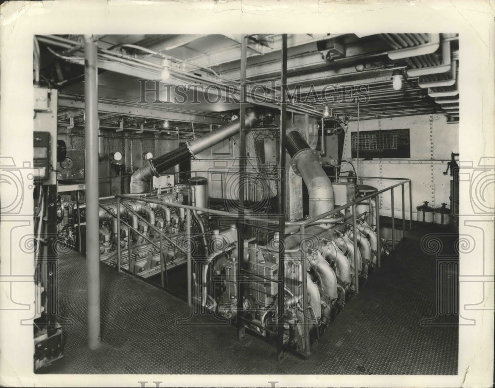 1948 Press Photo Engine Room of Joseph Scowell 12 Cylinder Diesel Engines - Historic Images