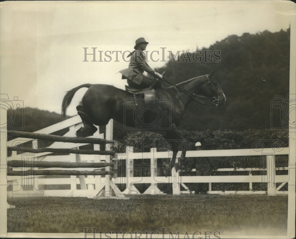 1928 Press Photo Society Attends Annual Tuxedo Horse Show - Historic Images