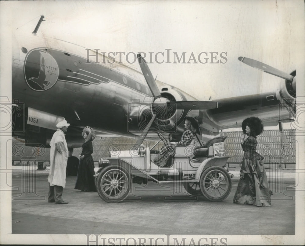 1948 Press Photo New and Old Transportation Depicts Progress - Historic Images