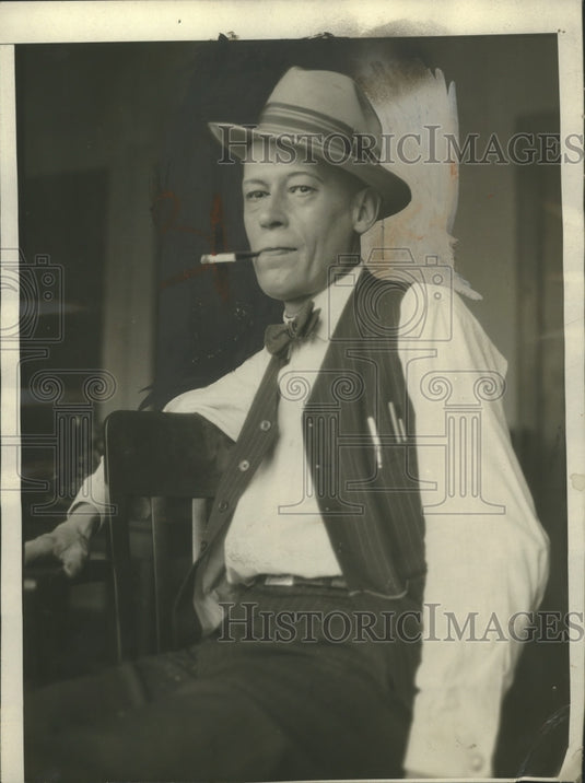 1926 Press Photo C. P. Stewart Smoking a Cigarette - Historic Images