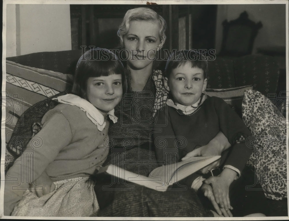 1932 Press Photo Actor Von Eltz&#39;s Wife,Peggy Prior Von Eltz- March and children - Historic Images