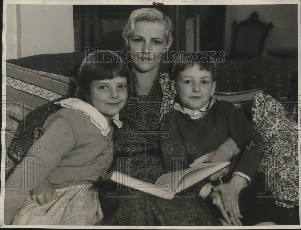 1932 Press Photo Actor Von Eltz's Wife,Peggy Prior Von Eltz- March and children - Historic Images