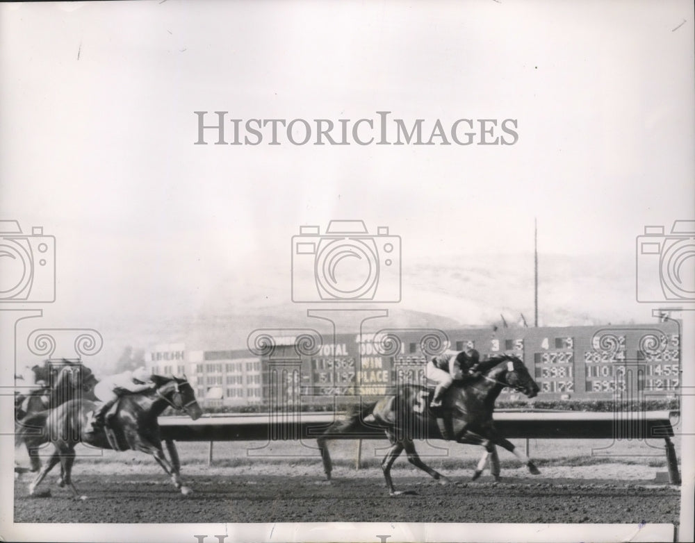 1962 Press Photo Crazy Kid Wins Feature Race at Delmar and Sets World Record-Historic Images