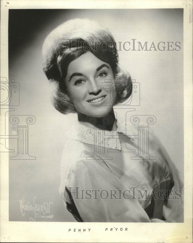 Press Photo Singer Penny Pryor at Morgan&#39;s Chateau - Historic Images