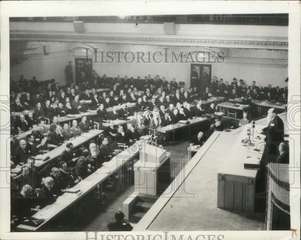 1946 President of the UNO Henri Spaak Addresses General Assembly - Historic Images