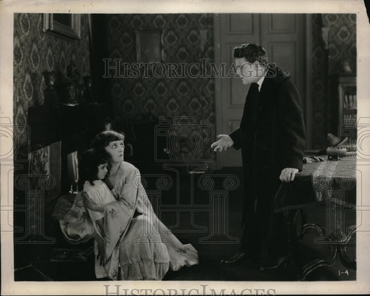 1923 Press Photo Acting Scene for the film "Success" by Metro Pictures. - Historic Images