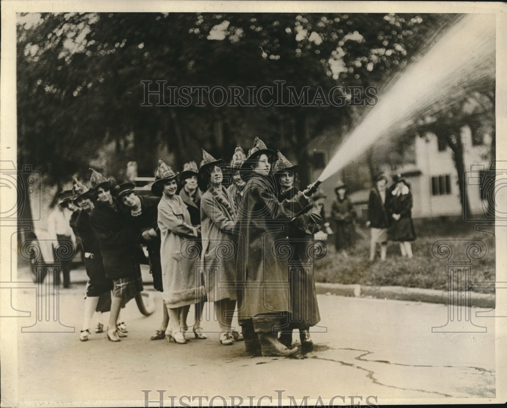 1926 Press Photo Drake University Co-eds at Fire Prevention Campaign - Historic Images