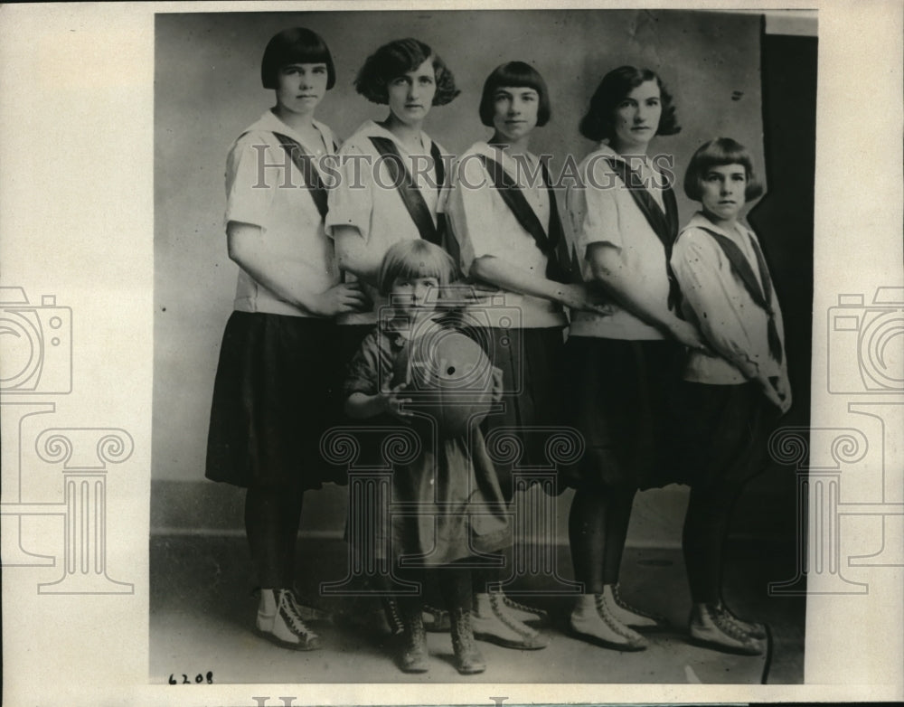 1924 Vintage Photo Sam R Huey Family Sisters Part Champion Family Team - Historic Images