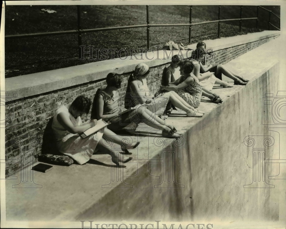 1930 Photo Girl Students Smith College Taking Sun Bath Between Classes - Historic Images