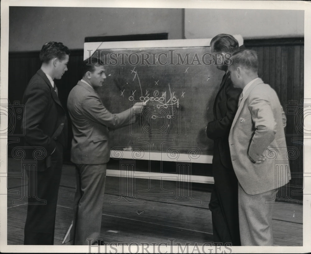 1932 Photo Missouri Tiger Coaches Talk Strategy with Head Coach Carideo - Historic Images