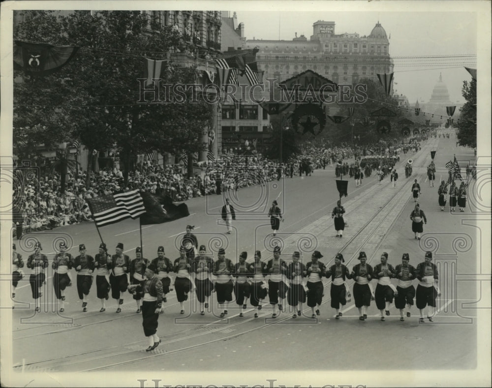 1935 Press Photo Shriners parading up Pennsylvania Ave, Washington DC - Historic Images