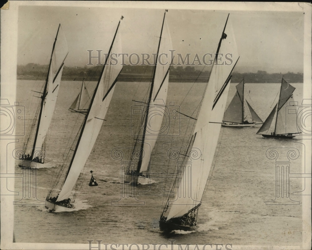 1925 Press Photo yachts at the start of the Cowes Regatta in England - Historic Images