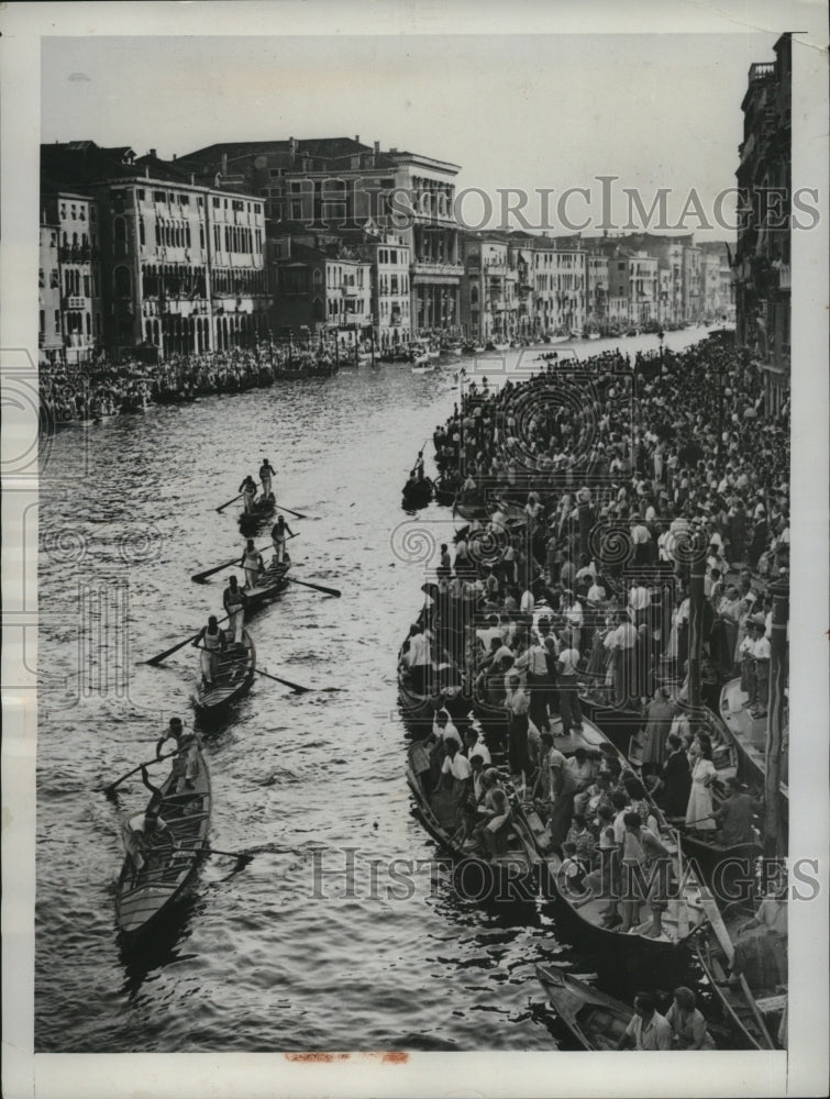 1949 Press Photo annual Gondoliers Regatta on the Grand Canal in Venice - Historic Images