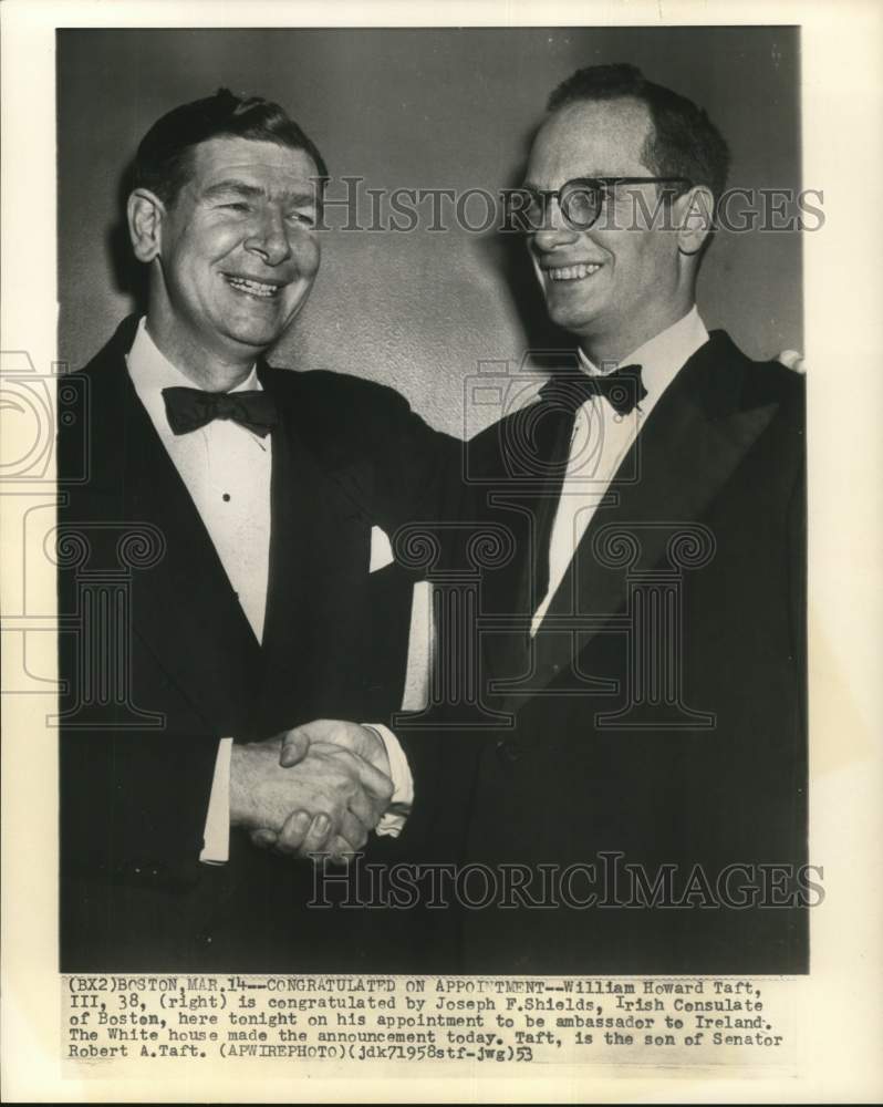 1953 Press Photo William Howard Taft, III congratulated by Joseph F. Shields - Historic Images