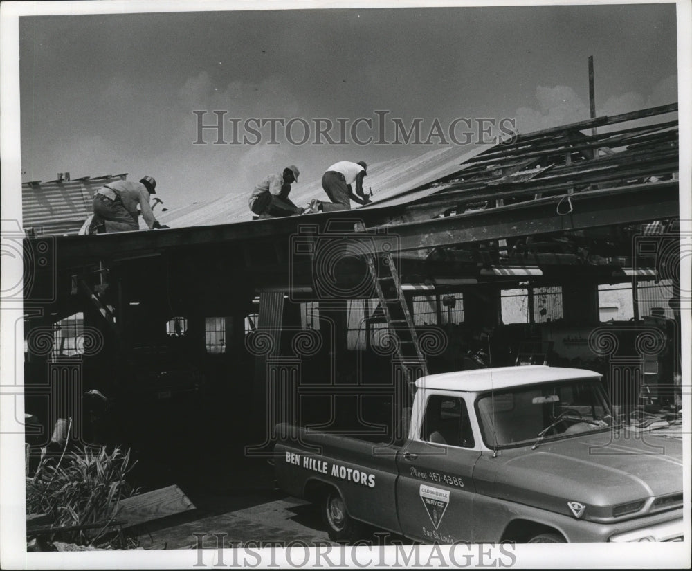 1969 Workers Repairing Roof After Hurricane Camille - Historic Images