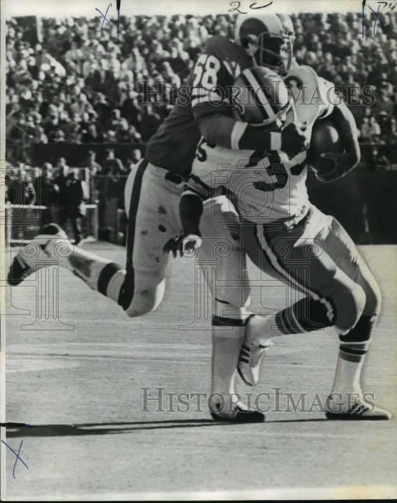 1972 Press Photo New Orleans Saints Player Tackled by Rams Defender - noa01444 - Historic Images