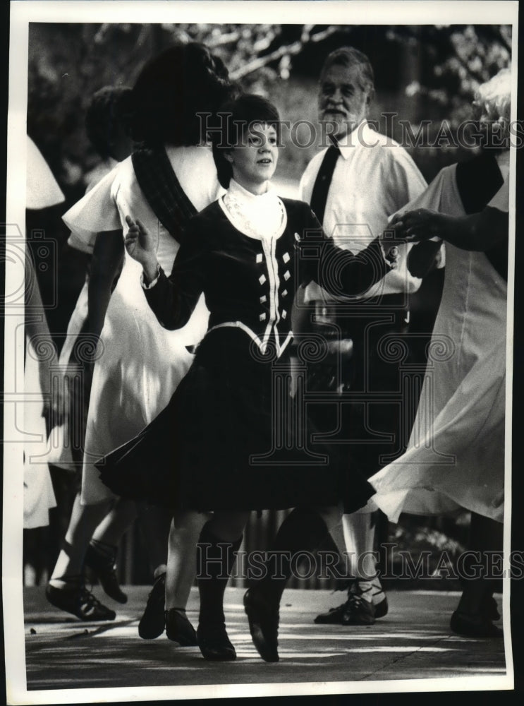 1982 Jackson Square - Scottish dancers at New Orleans festival. - Historic Images