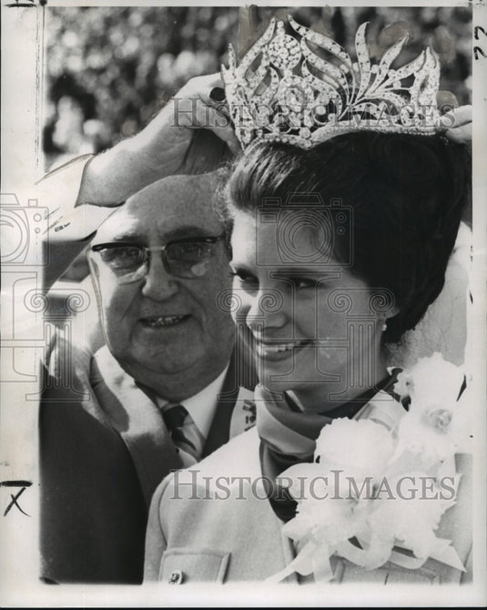 1969 Sugar Bowl- Queen Susan Ann Garcia receiving her crown. - Historic Images