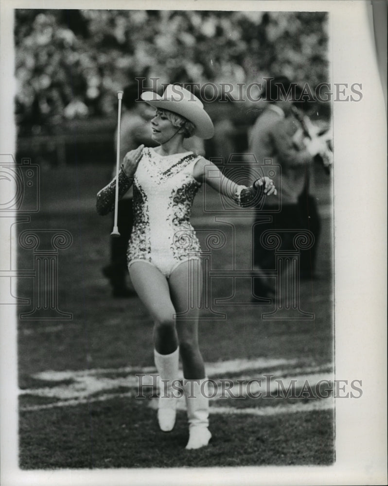 1968 Press Photo Sugar Bowl - Halftime ceremonies at the Sugar Bowl. - noa01683 - Historic Images