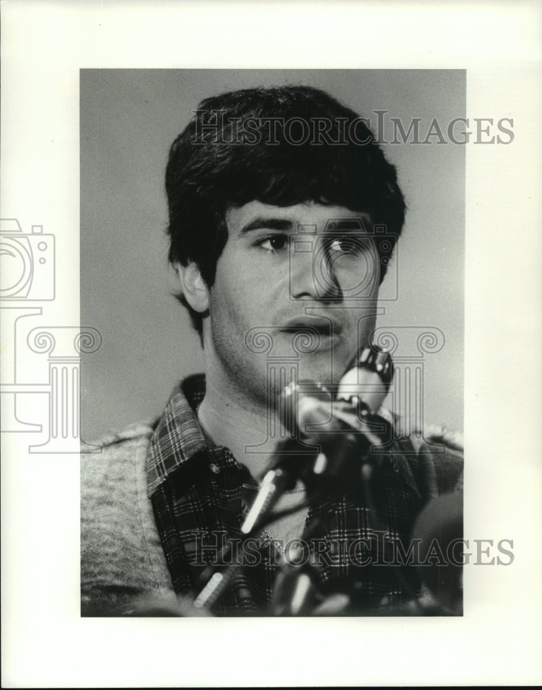 1982 Press Photo Sugar Bowl - Sugar Bowl Classic 1982 Player at conference. - Historic Images