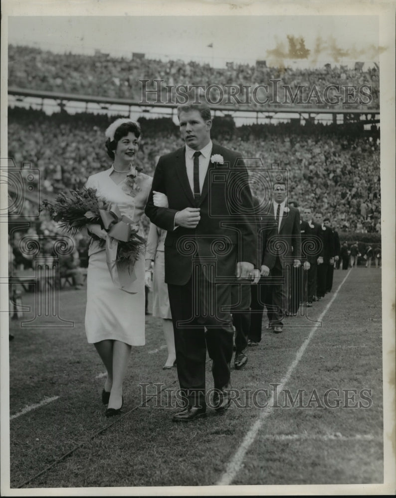 1960 Sugar Bowl- Sugar Queen and her escort - Historic Images