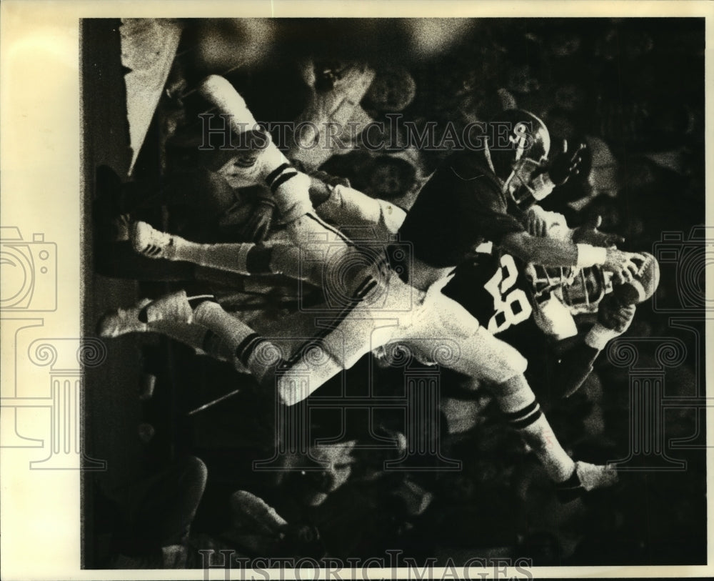 1979 Press Photo Sugar Bowl - Players grab for ball during PSU vs. Alabama game. - Historic Images