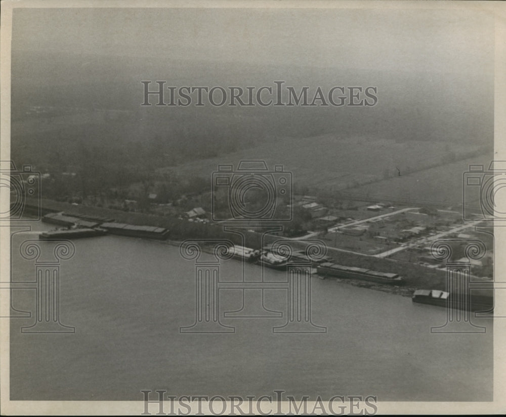 1965 Press Photo Hurricane Betsy- Aerial view of ships damaged by hurricane.-Historic Images