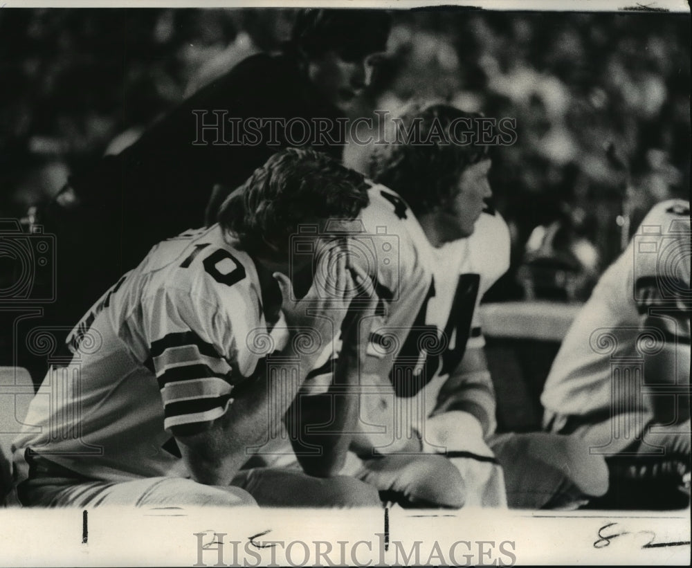 1973 New Orleans Saints - Punter Steve O&#39;Neal sits on the bench. - Historic Images